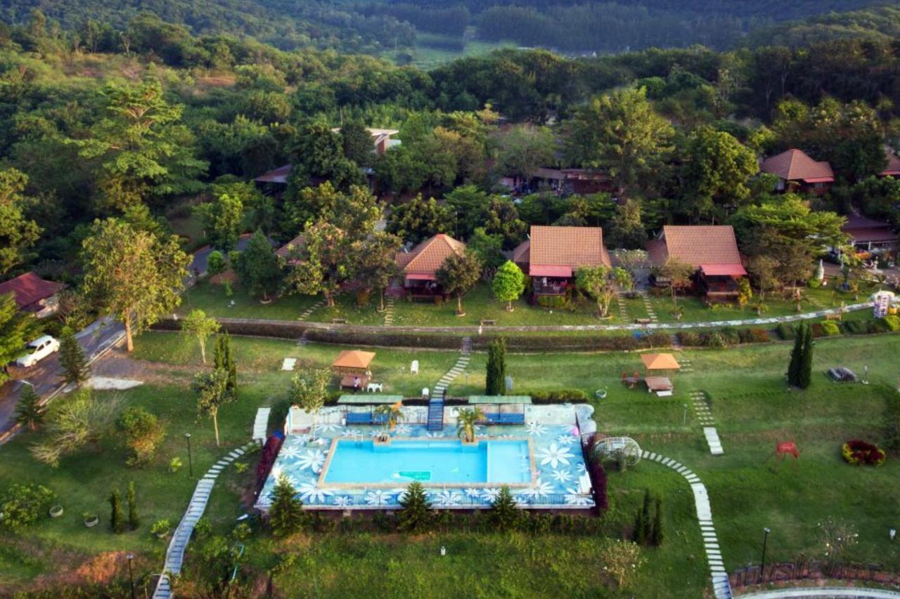 Tonsilp Art Home Nong Nam Daeng Extérieur photo